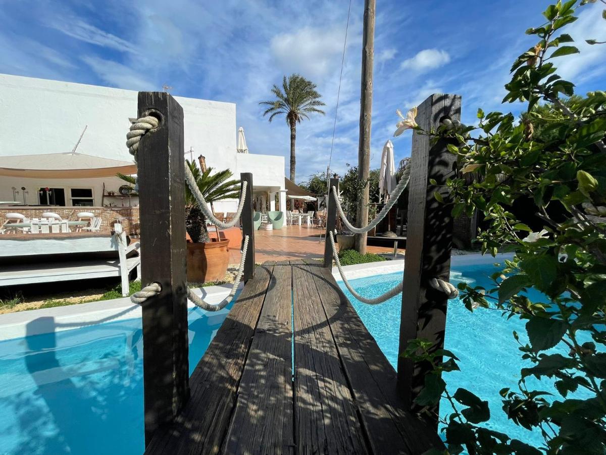 Boutique Hostal La Curandera De Salinas Sant Francesc de s'Estany Εξωτερικό φωτογραφία