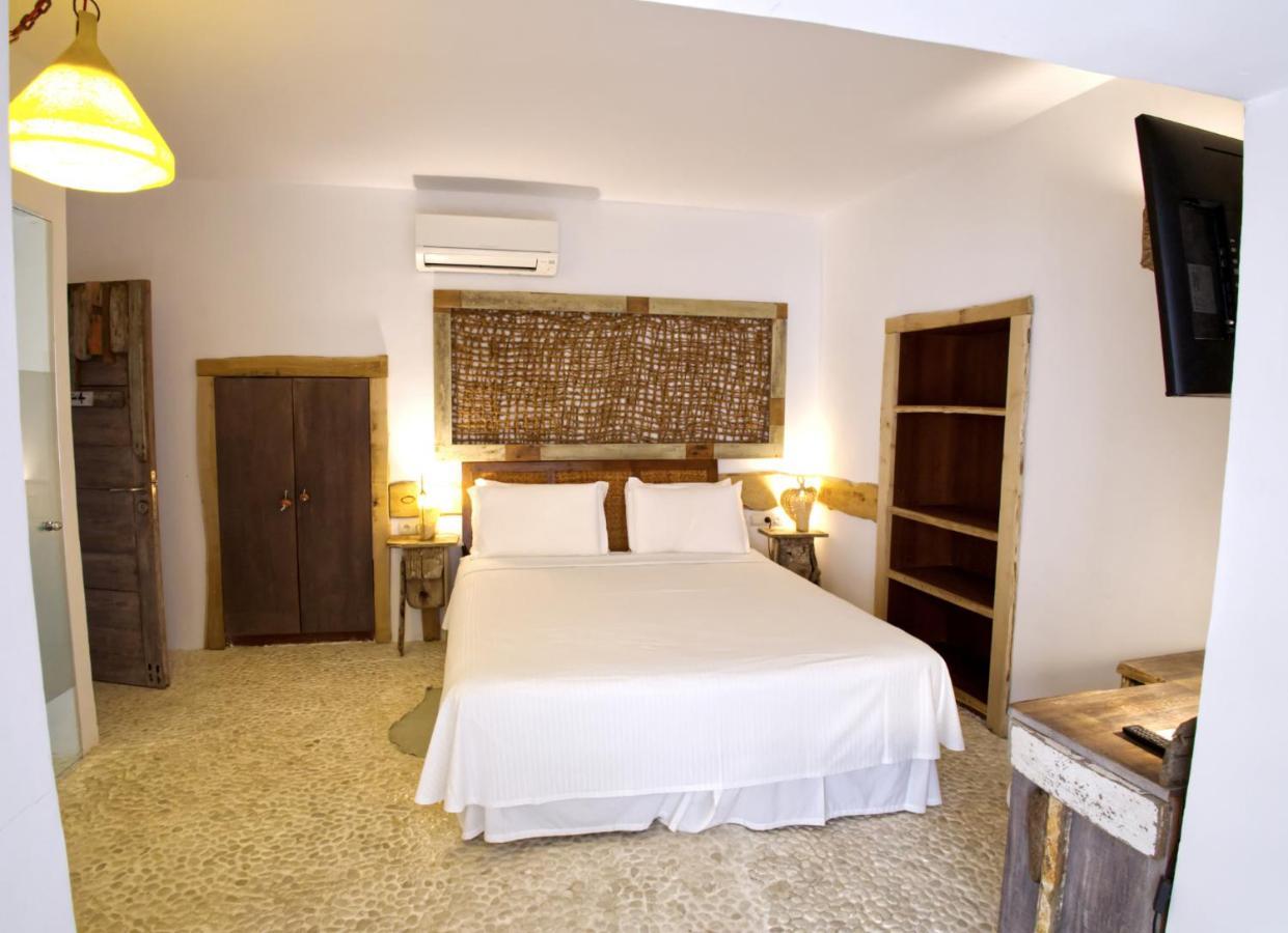 Boutique Hostal La Curandera De Salinas Sant Francesc de s'Estany Εξωτερικό φωτογραφία