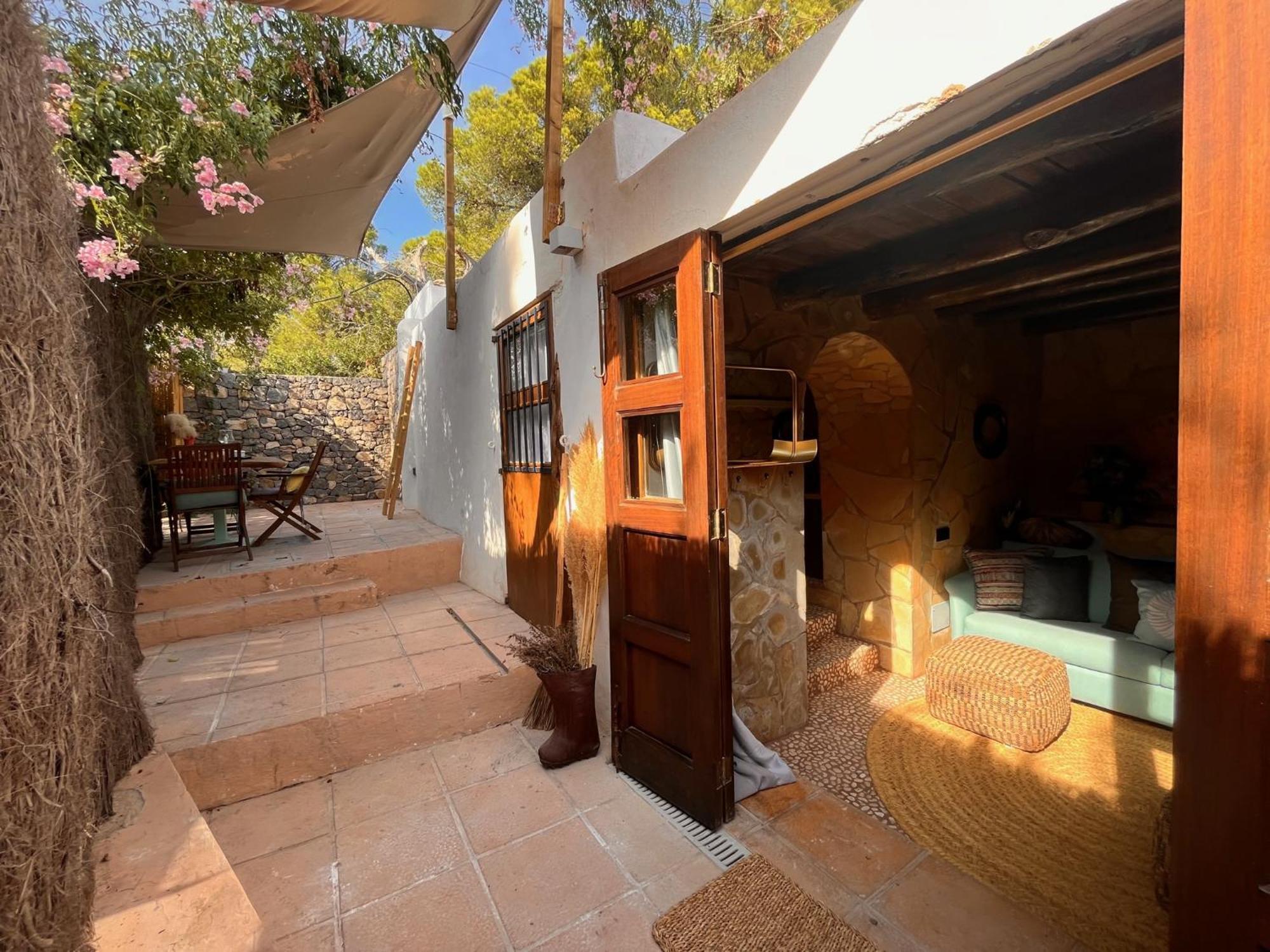 Boutique Hostal La Curandera De Salinas Sant Francesc de s'Estany Εξωτερικό φωτογραφία
