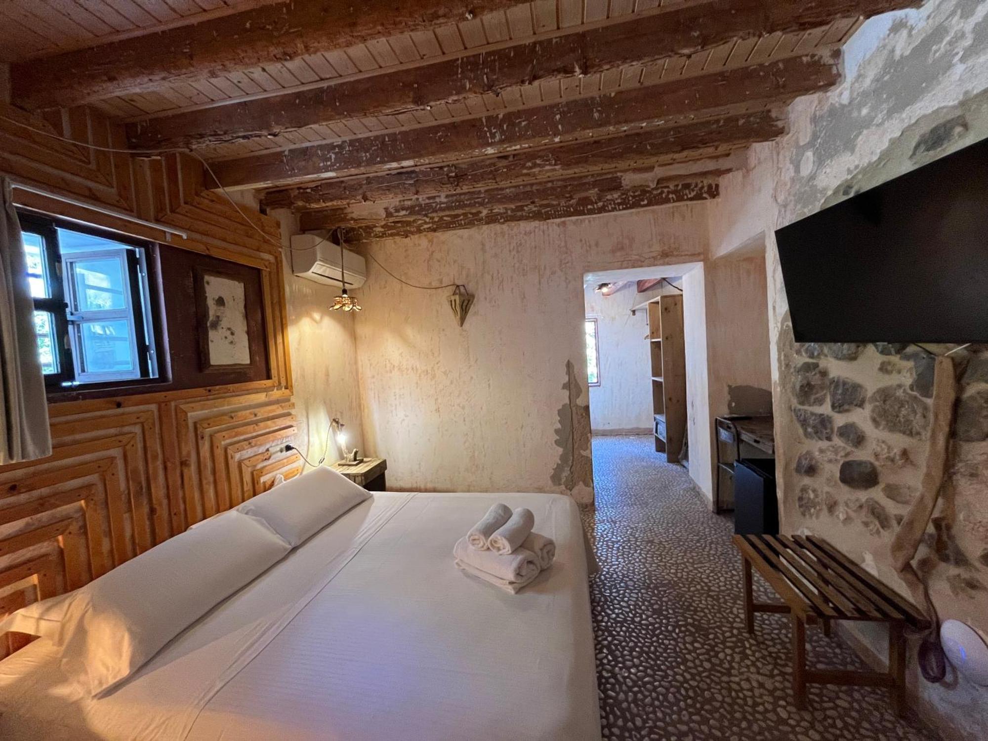 Boutique Hostal La Curandera De Salinas Sant Francesc de s'Estany Εξωτερικό φωτογραφία