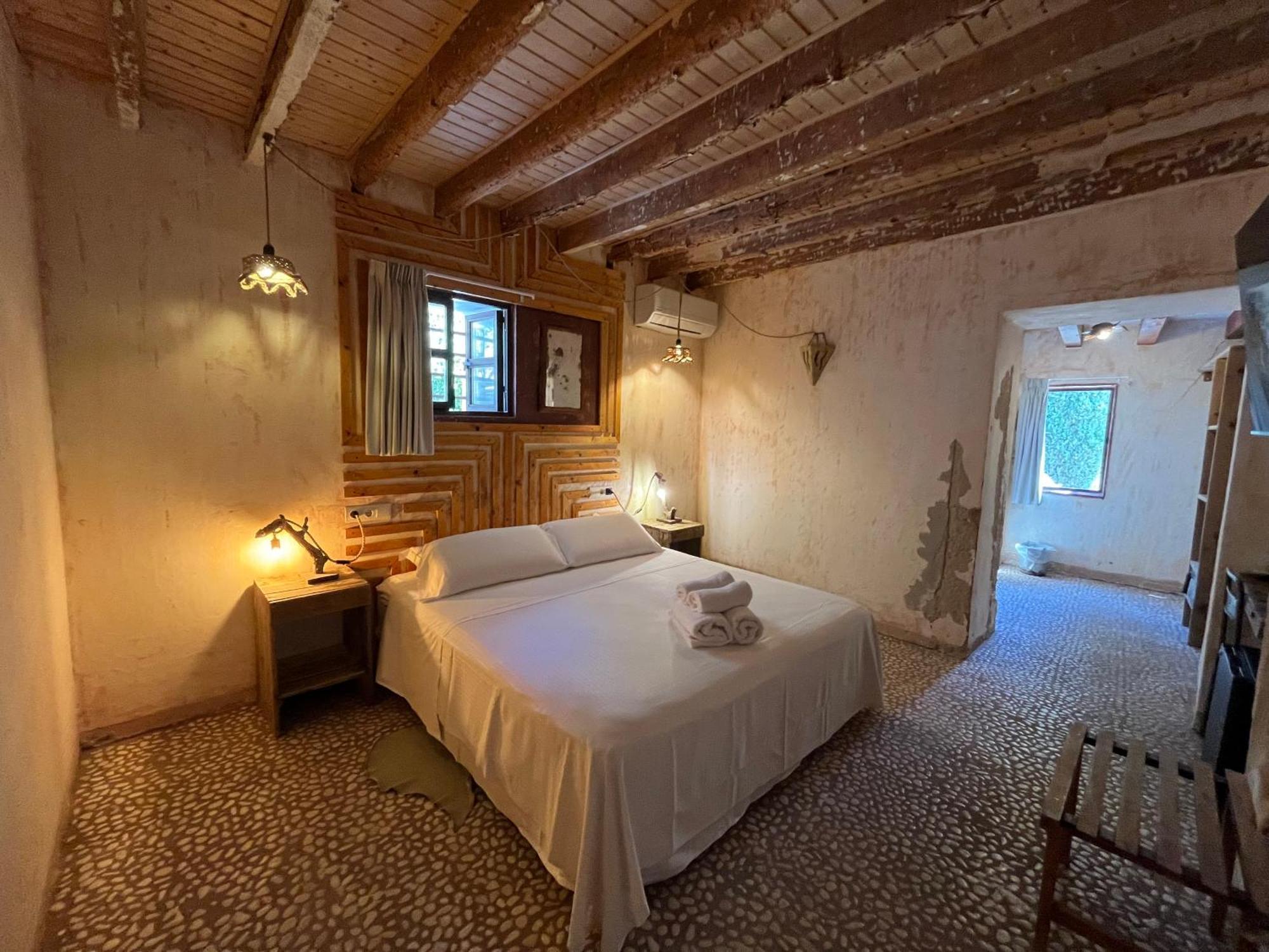 Boutique Hostal La Curandera De Salinas Sant Francesc de s'Estany Εξωτερικό φωτογραφία