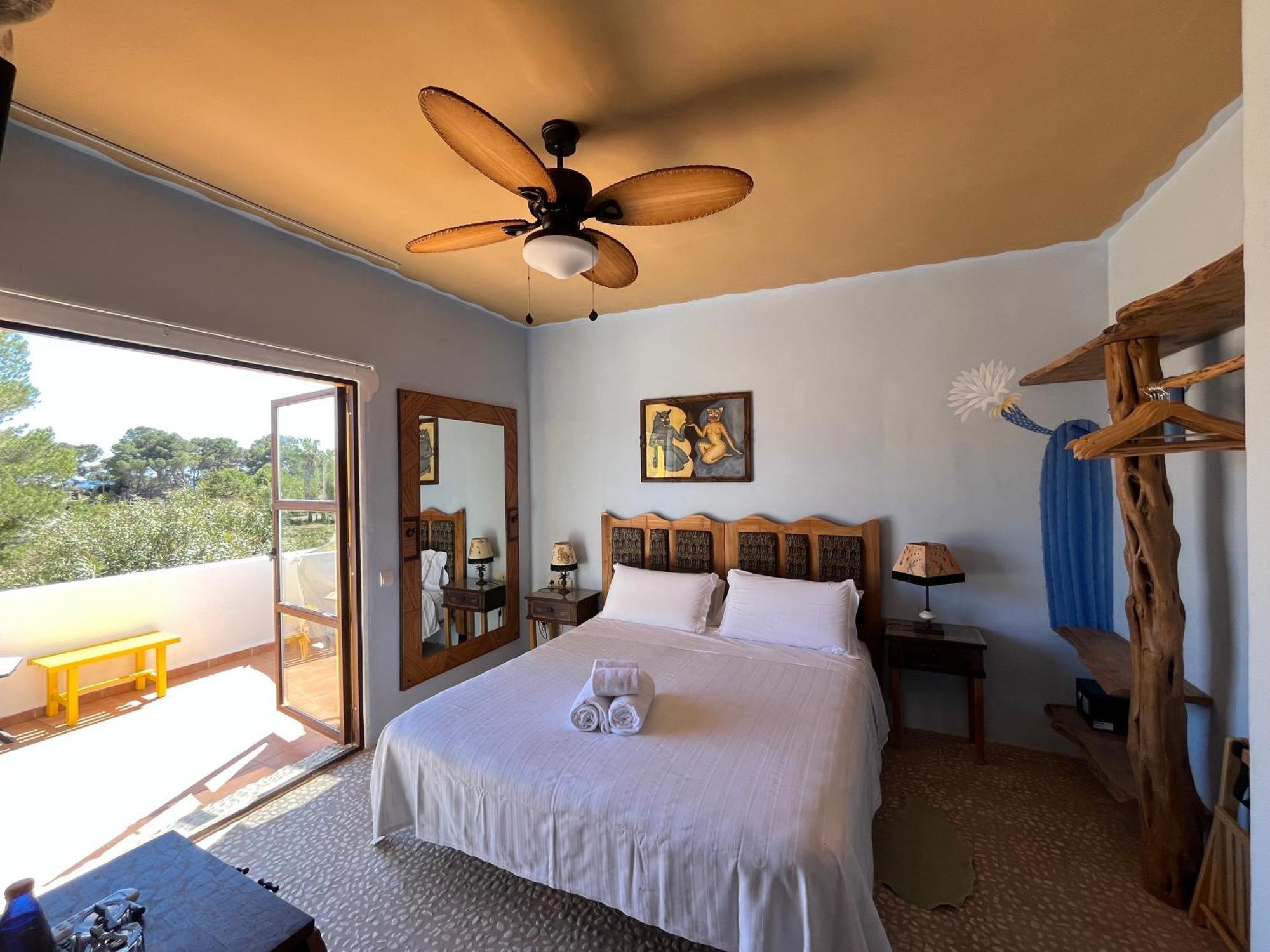 Boutique Hostal La Curandera De Salinas Sant Francesc de s'Estany Εξωτερικό φωτογραφία